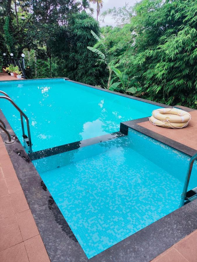 Golden Cypress Resort With Pool -Wayanad Padinjarathara Esterno foto